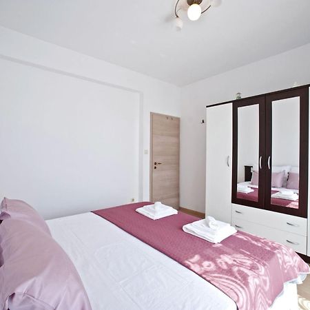 Apartments With A Parking Space Gornje Selo, Solta - 15545 Grohote 客房 照片