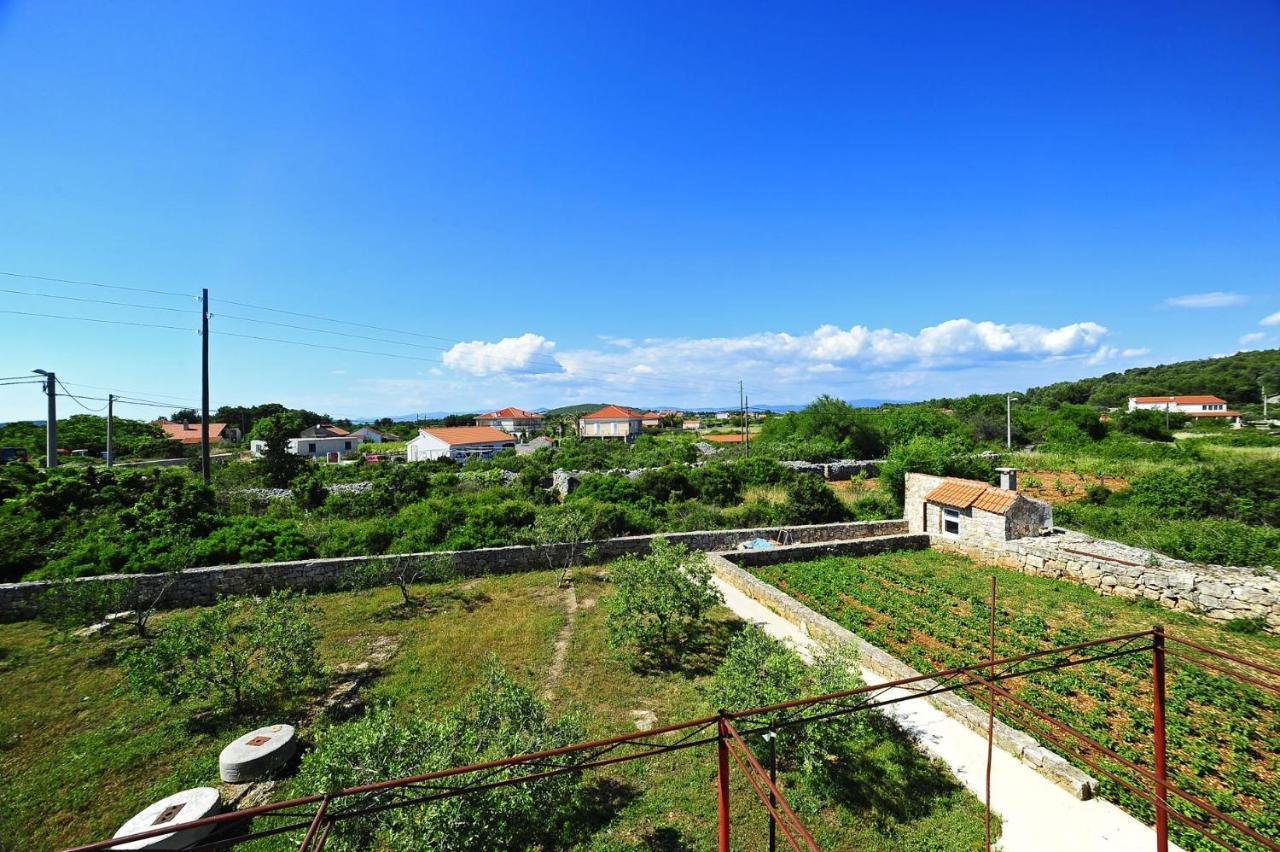 Apartments With A Parking Space Gornje Selo, Solta - 15545 Grohote 外观 照片